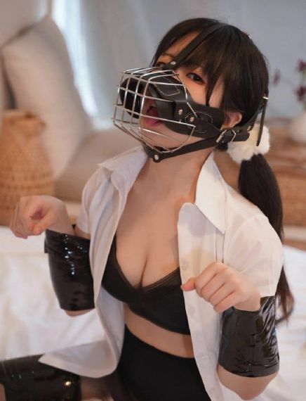 美女破处黄色片欧美一级哭_迅雷1080