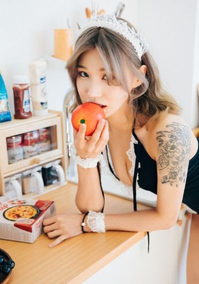 中午妈妈在厨房做饭是什么意思_剧情片高清在线观看