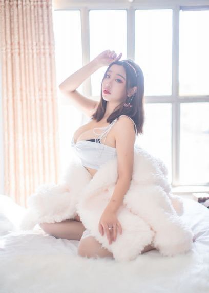 ass销魂美女裸体pics_蓝光HD在线观看