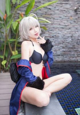 美女黄禁止18以下观看_高清在线观看电视