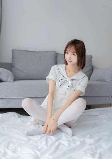 年轻的老师未删减版_4K超清在线观看